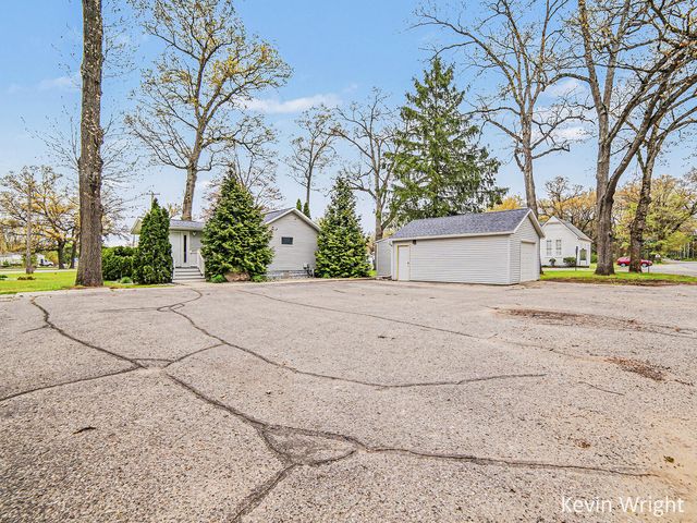 5948 Holton Road, Dalton Twp, MI 49457