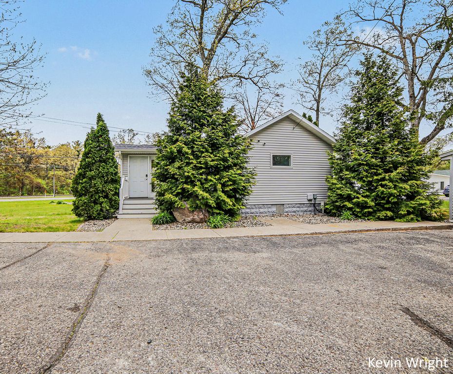 5948 Holton Road, Dalton Twp, MI 49457