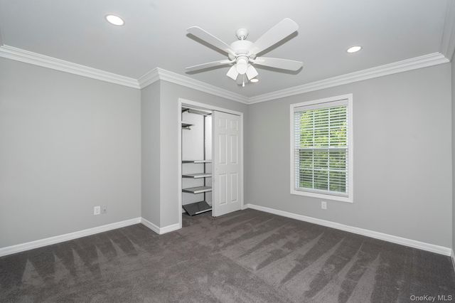 37 Oak Ridge Circle 37, Ridge, NY 11961