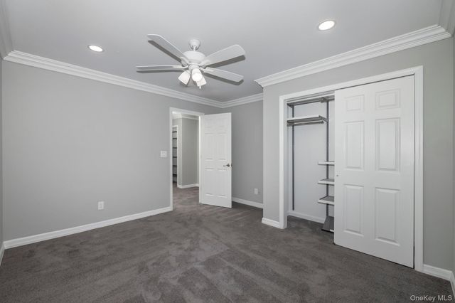 37 Oak Ridge Circle 37, Ridge, NY 11961