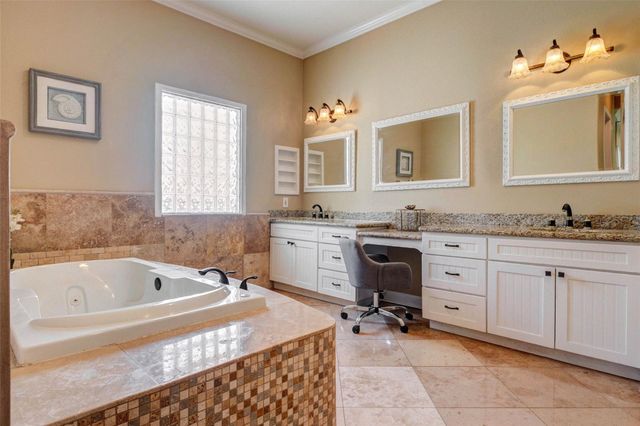 5610 Westerham Street, Weston Lakes, TX 77441