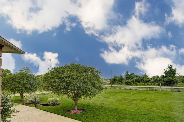 5610 Westerham Street, Weston Lakes, TX 77441