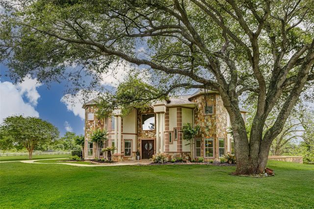 5610 Westerham Street, Weston Lakes, TX 77441