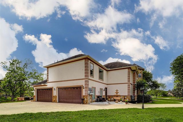 5610 Westerham Street, Weston Lakes, TX 77441