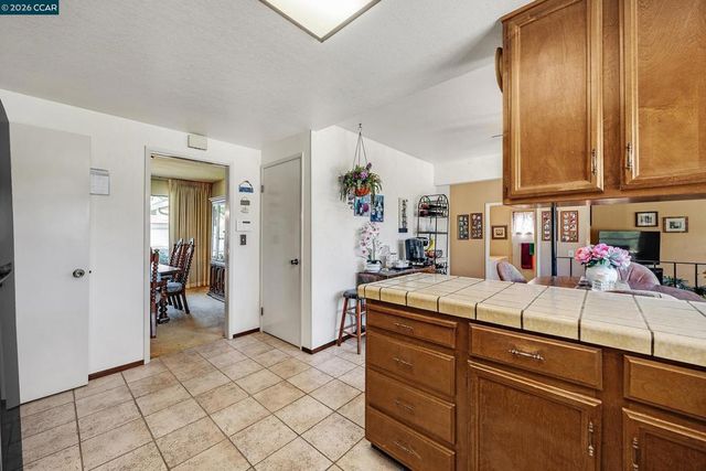1372 Fascination Cir, Richmond, CA 94803