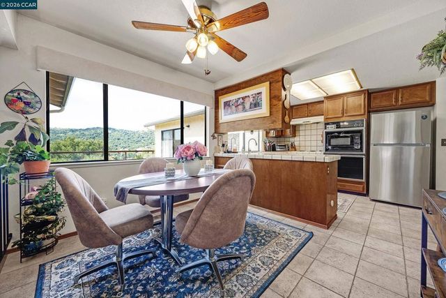 1372 Fascination Cir, Richmond, CA 94803