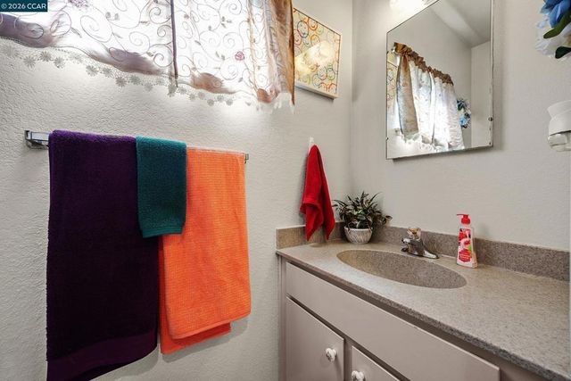 1372 Fascination Cir, Richmond, CA 94803