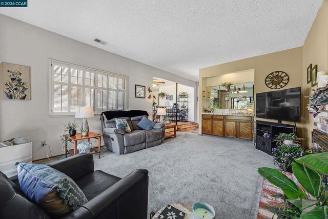 1372 Fascination Cir, Richmond, CA 94803