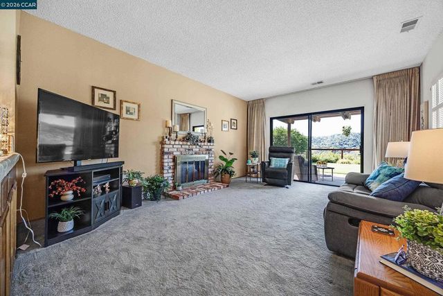 1372 Fascination Cir, Richmond, CA 94803