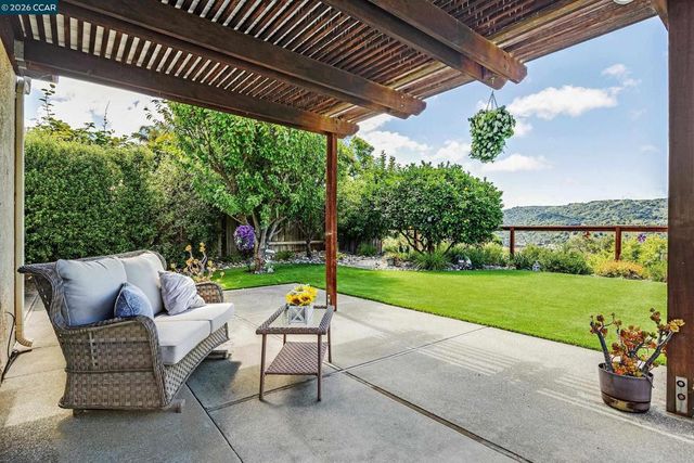 1372 Fascination Cir, Richmond, CA 94803