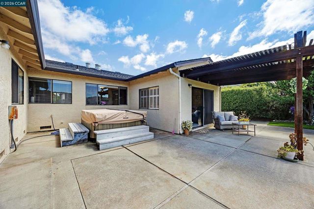 1372 Fascination Cir, Richmond, CA 94803