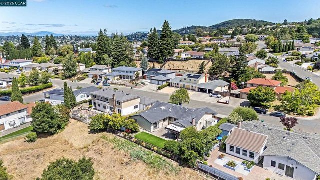1372 Fascination Cir, Richmond, CA 94803