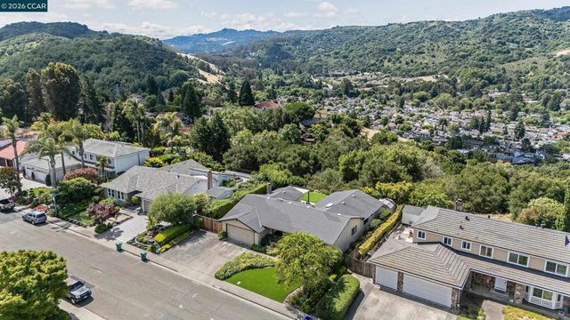 1372 Fascination Cir, Richmond, CA 94803