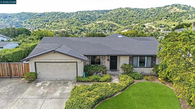 1372 Fascination Cir, Richmond, CA 94803
