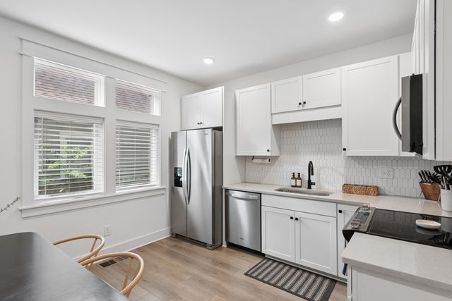 332 Douglas Ave, Nashville, TN 37207