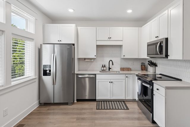 332 Douglas Ave, Nashville, TN 37207