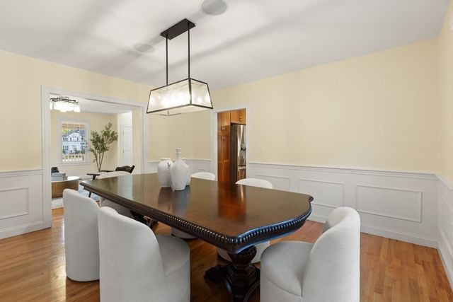 5 Green Meadow Dr, Lynnfield, MA 01940