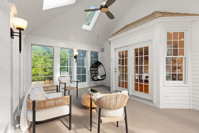 5 Green Meadow Dr, Lynnfield, MA 01940