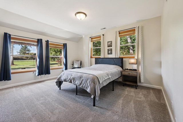 10216 N Baehr ROAD, Mequon, WI 53092