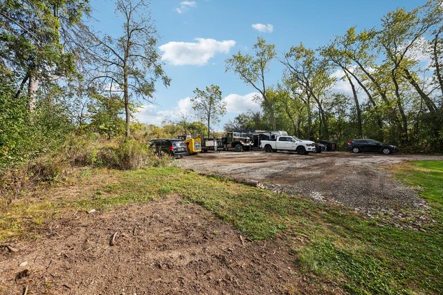 10216 N Baehr ROAD, Mequon, WI 53092