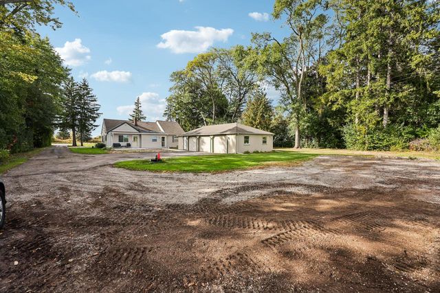 10216 N Baehr ROAD, Mequon, WI 53092