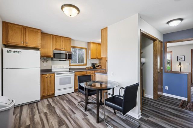 10216 N Baehr ROAD, Mequon, WI 53092