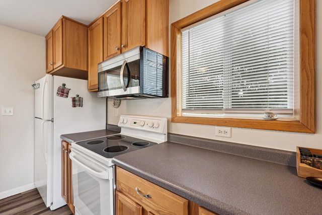 10216 N Baehr ROAD, Mequon, WI 53092