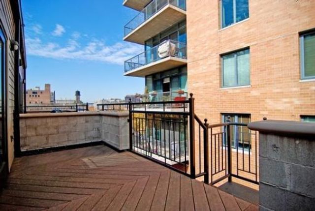 918 W Van Buren Street, Chicago, IL 60607