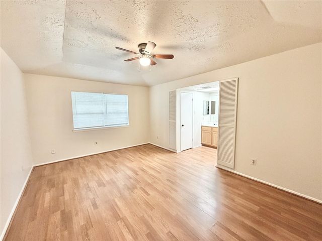 2218 Green Knoll Drive, Houston, TX 77067