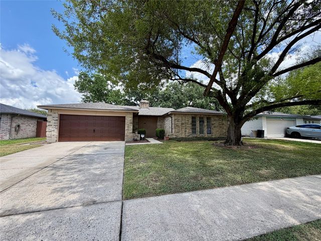 2218 Green Knoll Drive, Houston, TX 77067