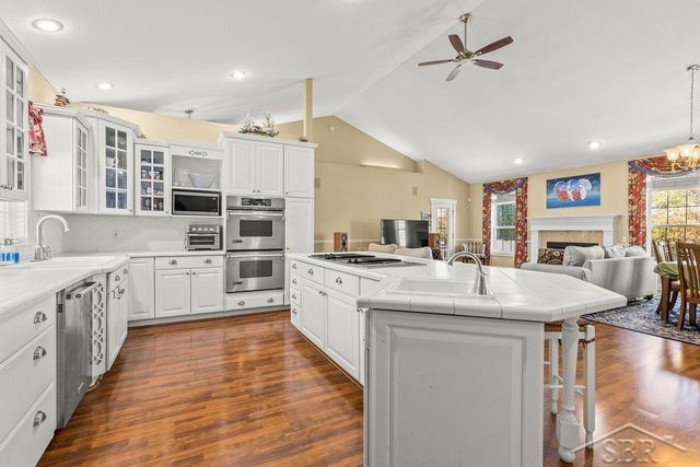 2961 Laurel Park, Saginaw Twp, MI 48603