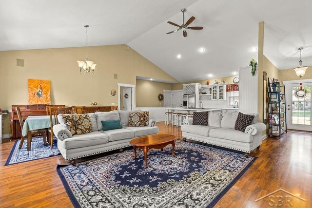 2961 Laurel Park, Saginaw Twp, MI 48603