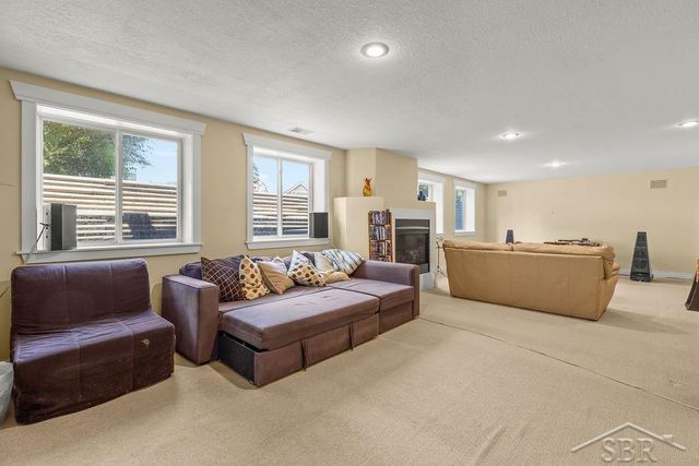 2961 Laurel Park, Saginaw Twp, MI 48603