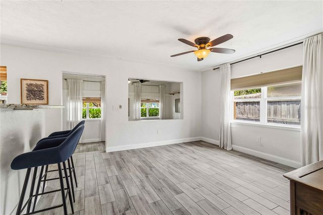 2924 HILLVIEW STREET, Sarasota, FL 34239