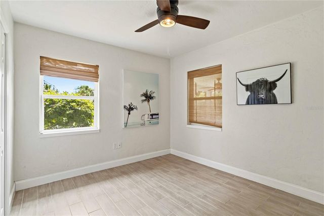 2924 HILLVIEW STREET, Sarasota, FL 34239