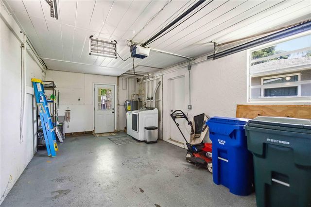 2924 HILLVIEW STREET, Sarasota, FL 34239