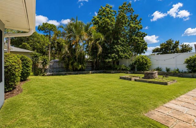 2924 HILLVIEW STREET, Sarasota, FL 34239