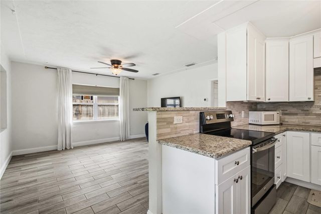 2924 HILLVIEW STREET, Sarasota, FL 34239