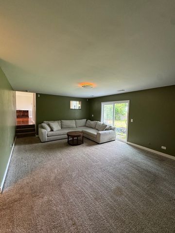 237 Aspen Drive, Bolingbrook, IL 60440
