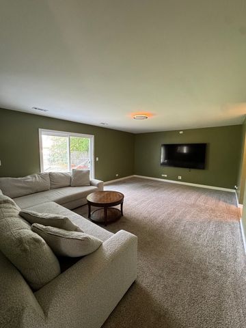 237 Aspen Drive, Bolingbrook, IL 60440