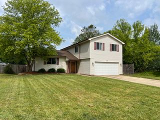 237 Aspen Drive, Bolingbrook, IL 60440
