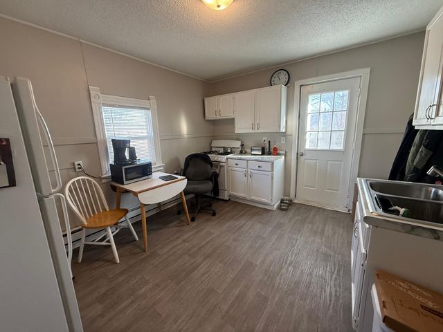 669 Old Highway 8 NW, New Brighton, MN 55112