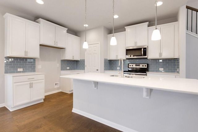 3240 E Whitestone BLVD 18, Cedar Park, TX 78613