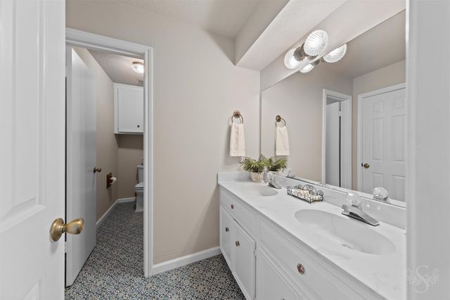 1506 Kempsford Dr, Katy, TX 77450