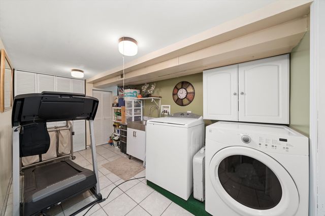 5038 S Laramie Avenue, Chicago, IL 60638