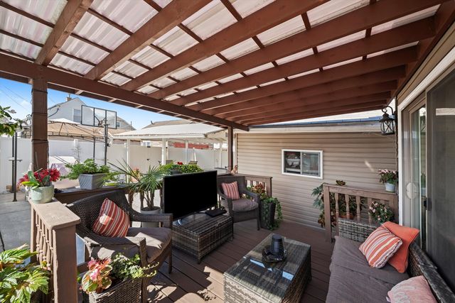 5038 S Laramie Avenue, Chicago, IL 60638