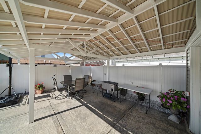 5038 S Laramie Avenue, Chicago, IL 60638