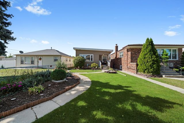 5038 S Laramie Avenue, Chicago, IL 60638
