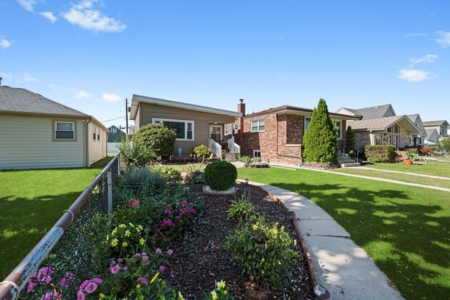 5038 S Laramie Avenue, Chicago, IL 60638
