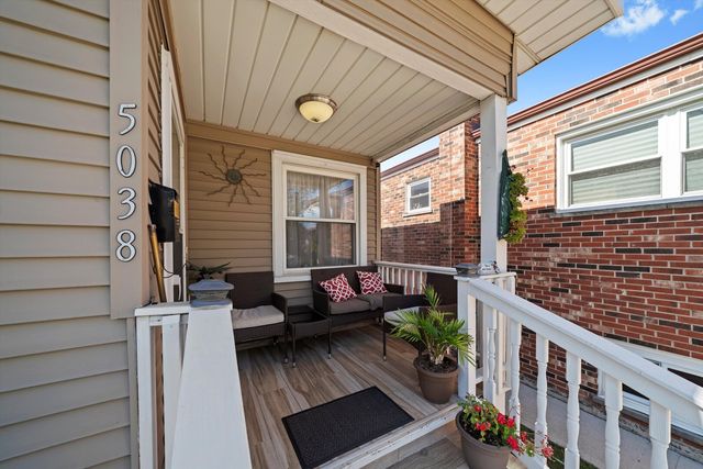 5038 S Laramie Avenue, Chicago, IL 60638